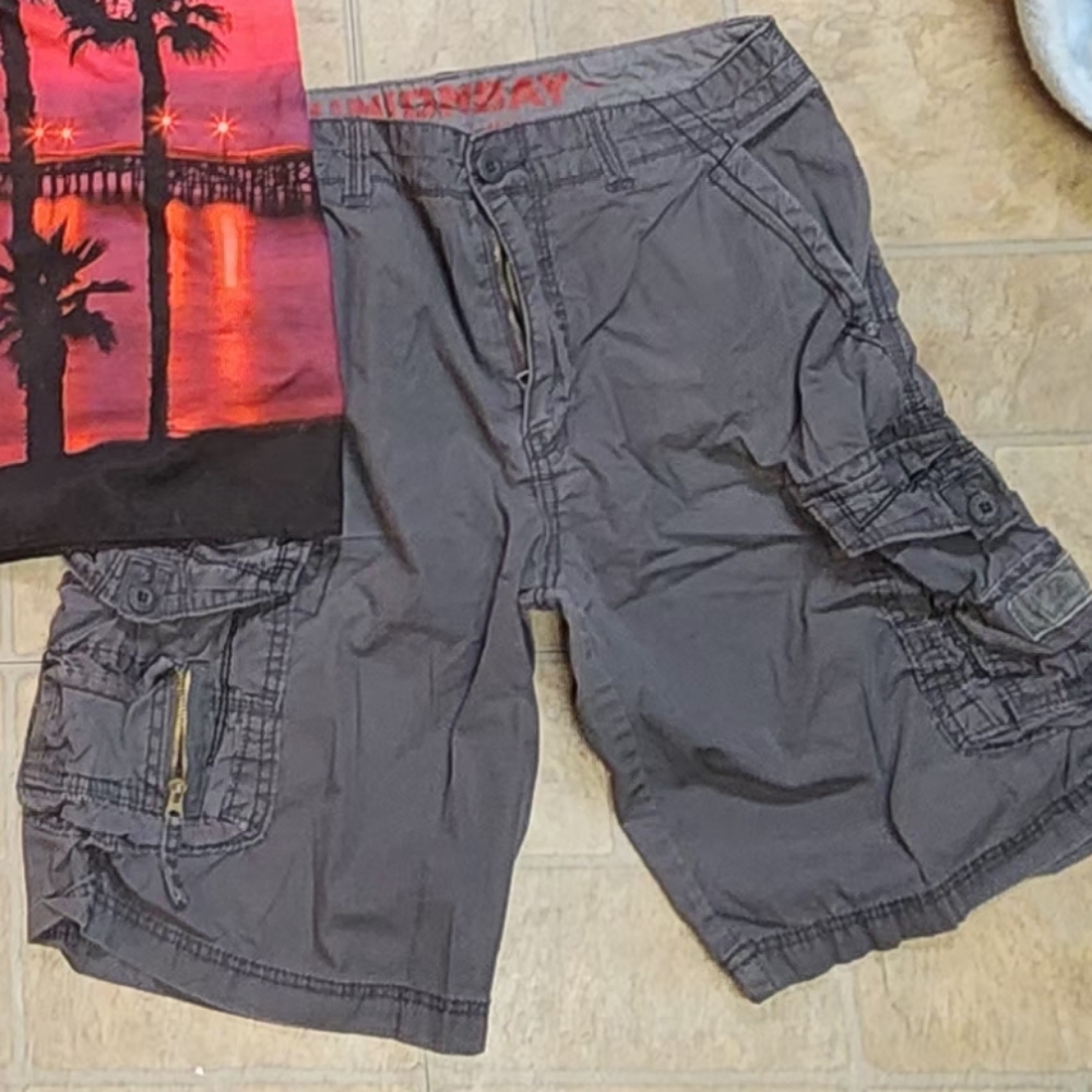 Men's Dark Grey UnionBay Cargo Shorts Size 32